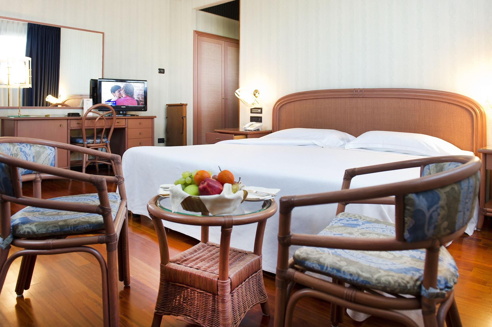 Abacus Hotel Sesto San Giovanni Luaran gambar